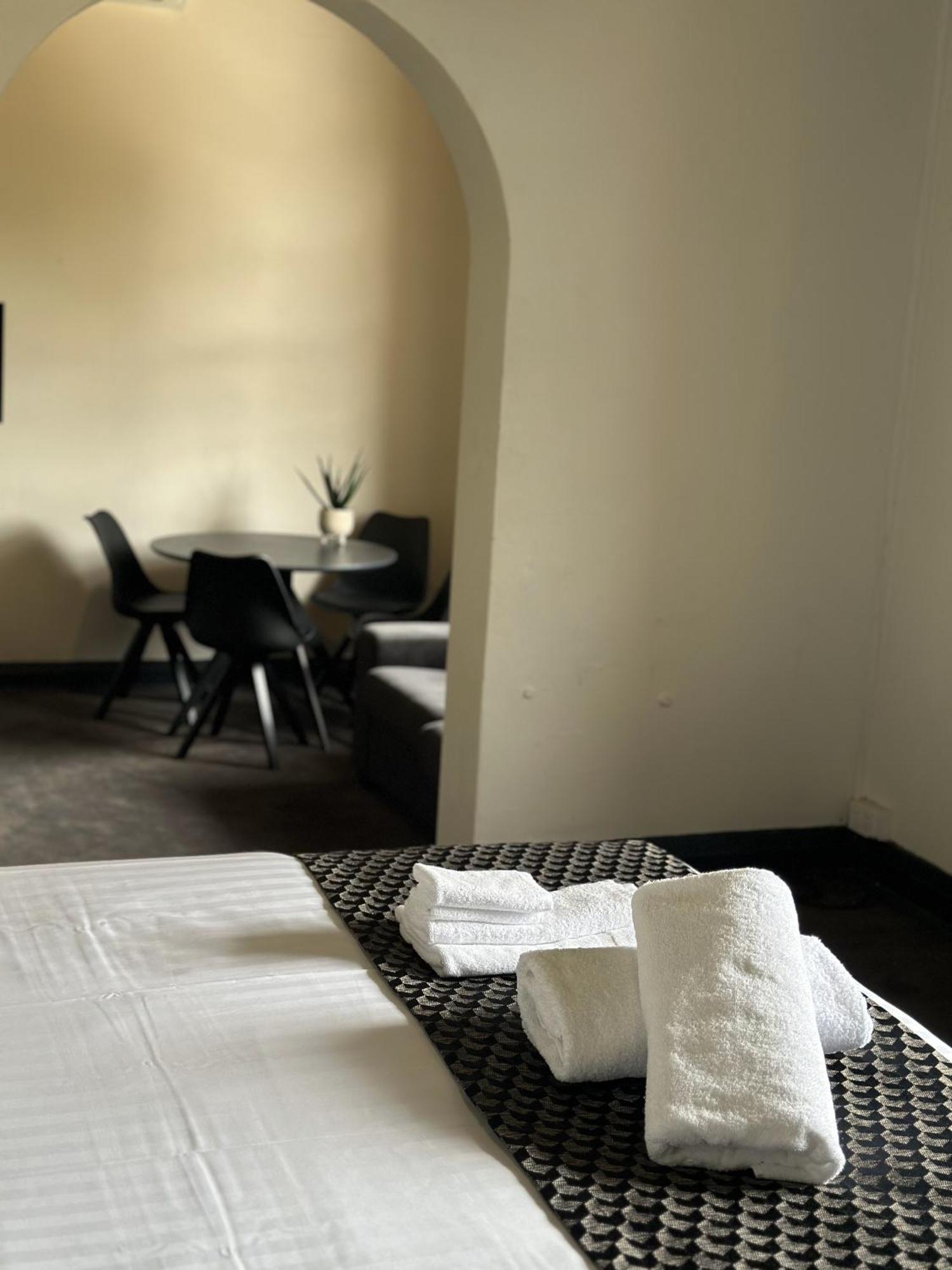Romano'S Hotel & Suites Wagga Wagga Bagian luar foto