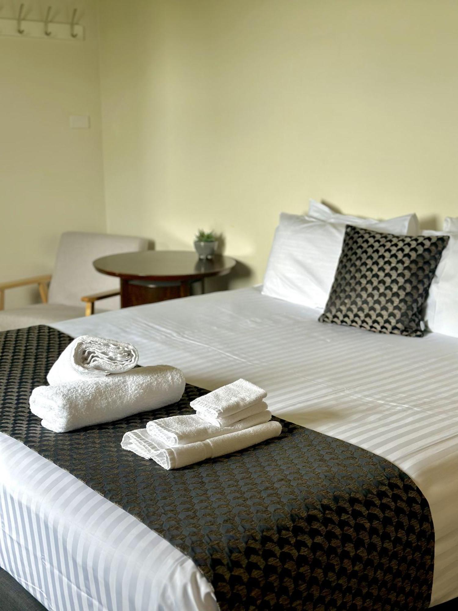 Romano'S Hotel & Suites Wagga Wagga Bagian luar foto